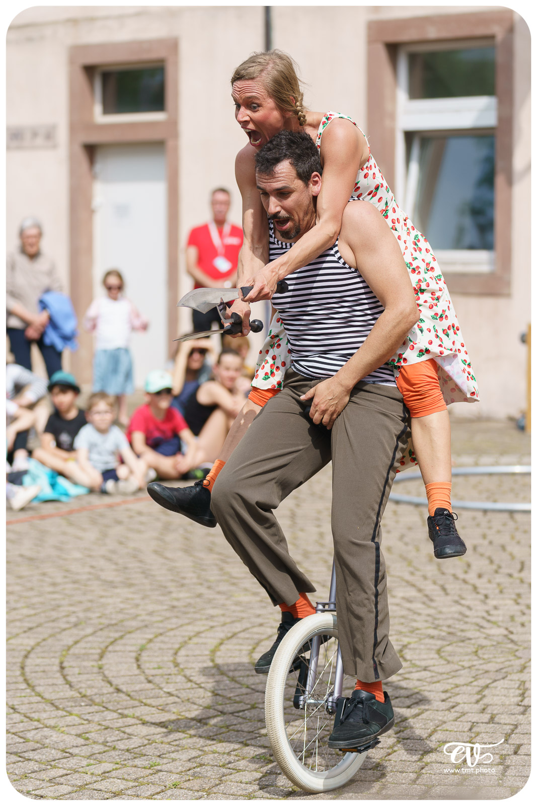 STORIES IN THE CITY (LES DUDES)